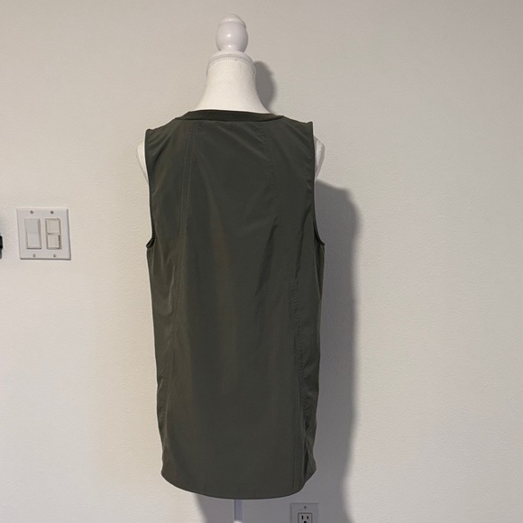 Athleta Olive Green Sleeveless Women's Top Size Medium - Picture 2 of 6